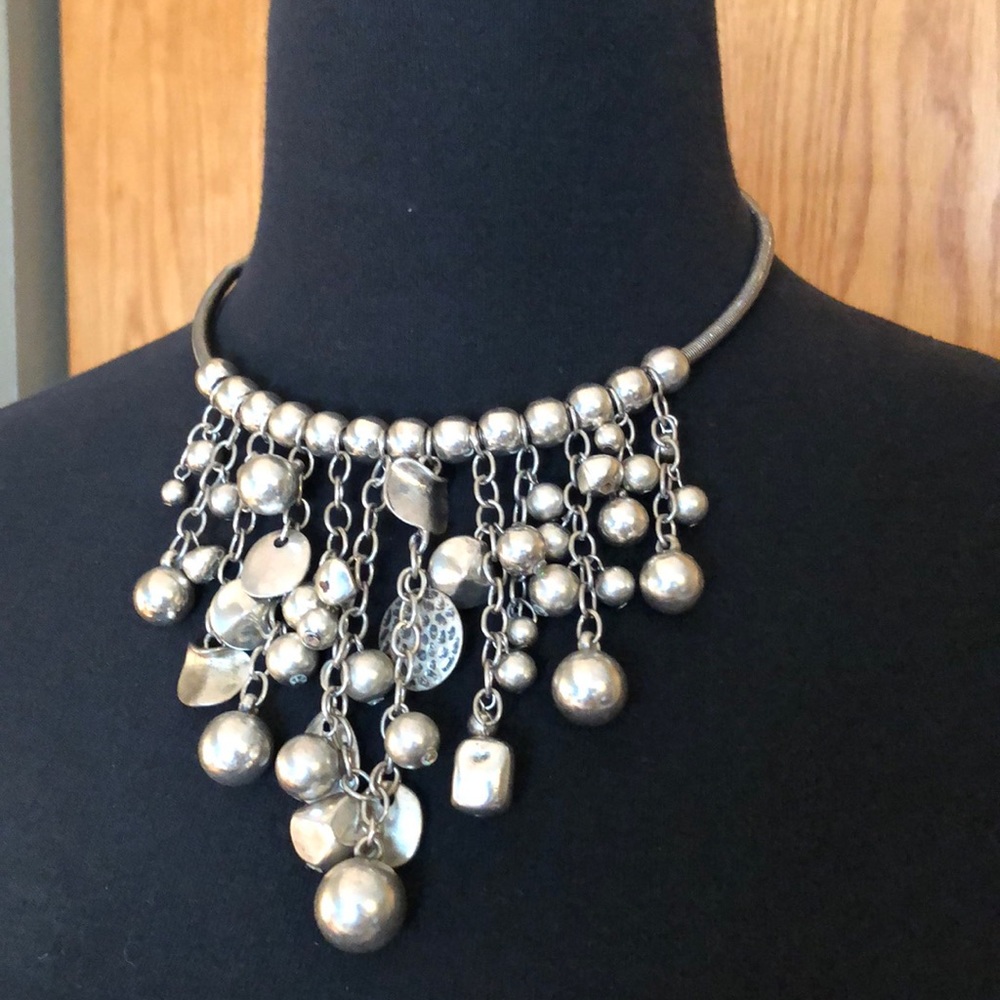 NWT Victor necklace